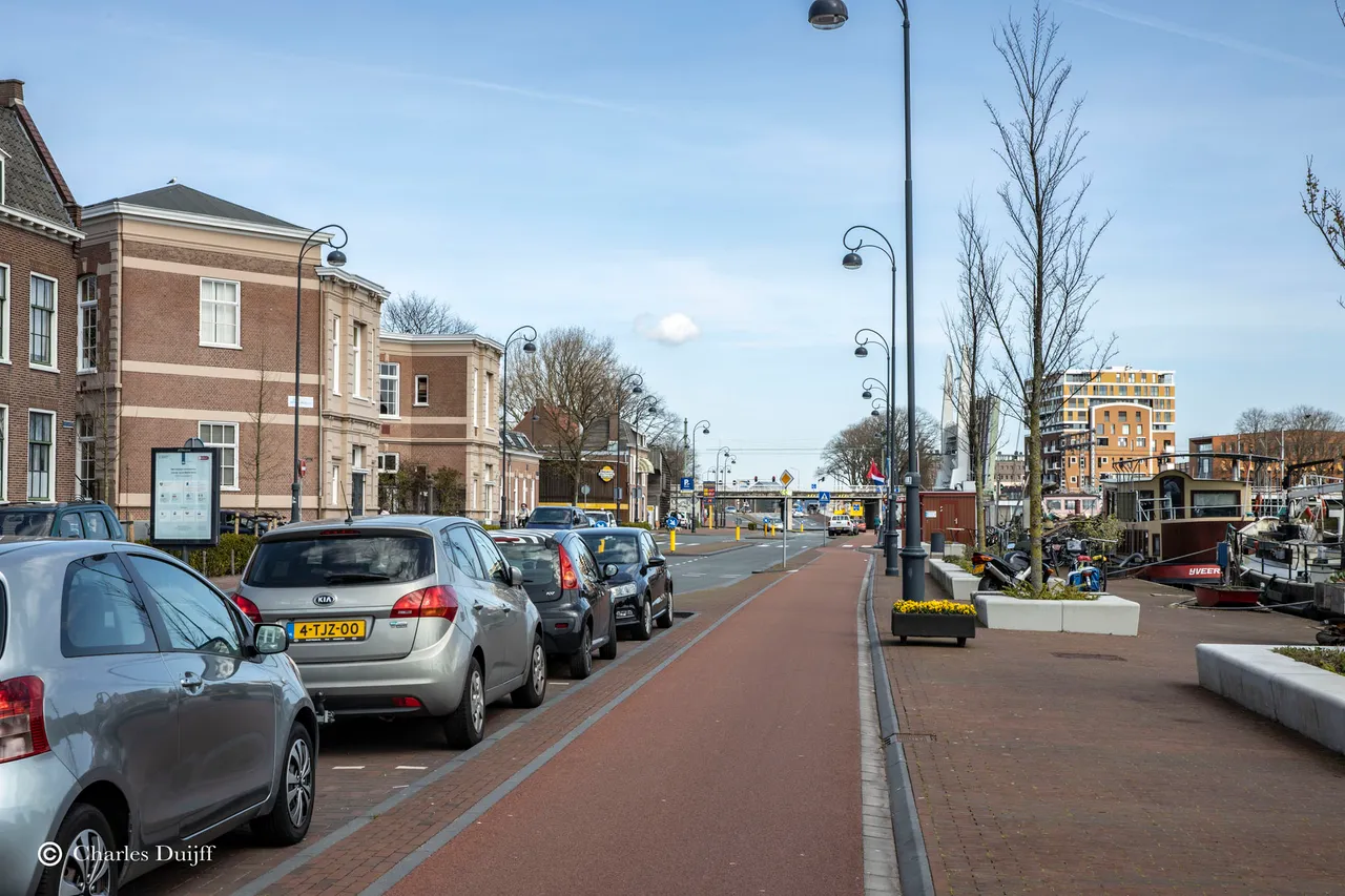 spaarne b
