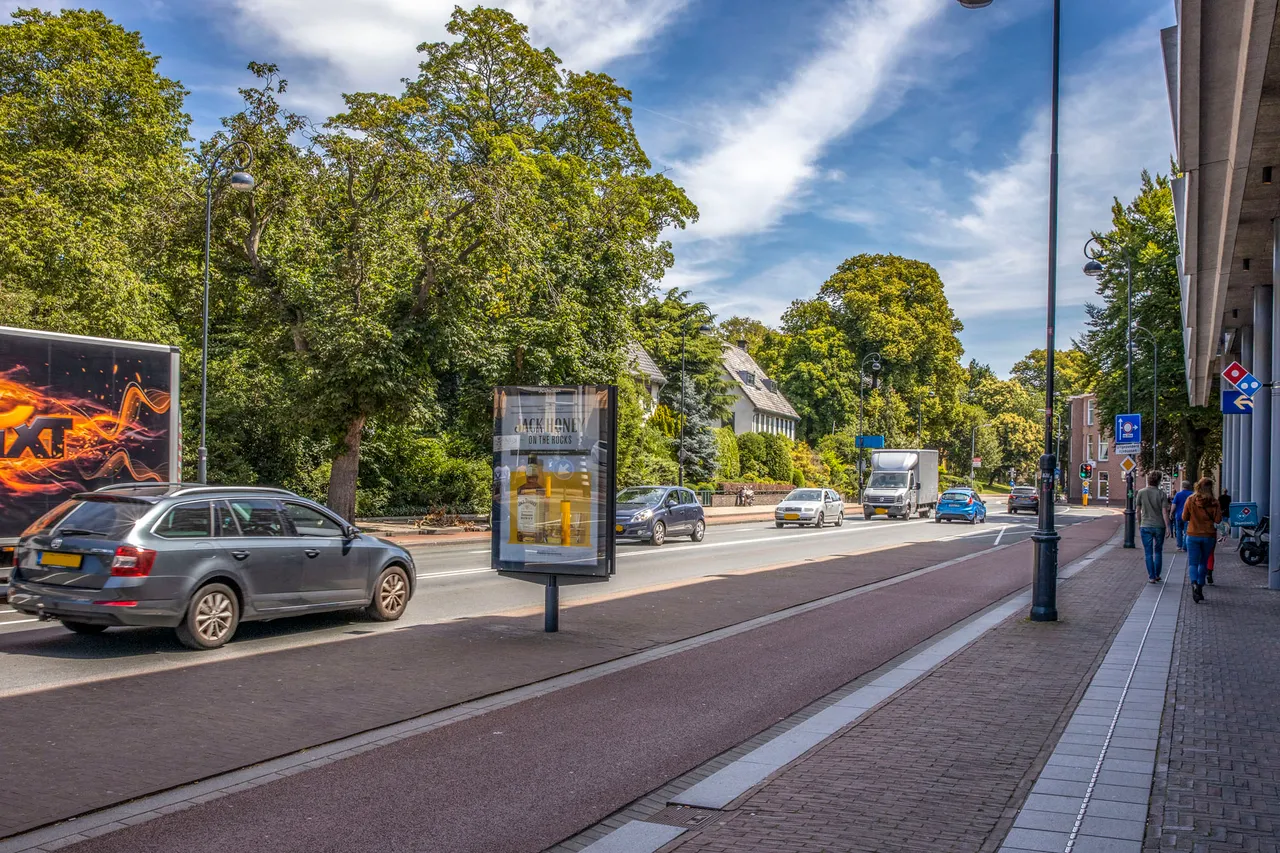 station achter oost