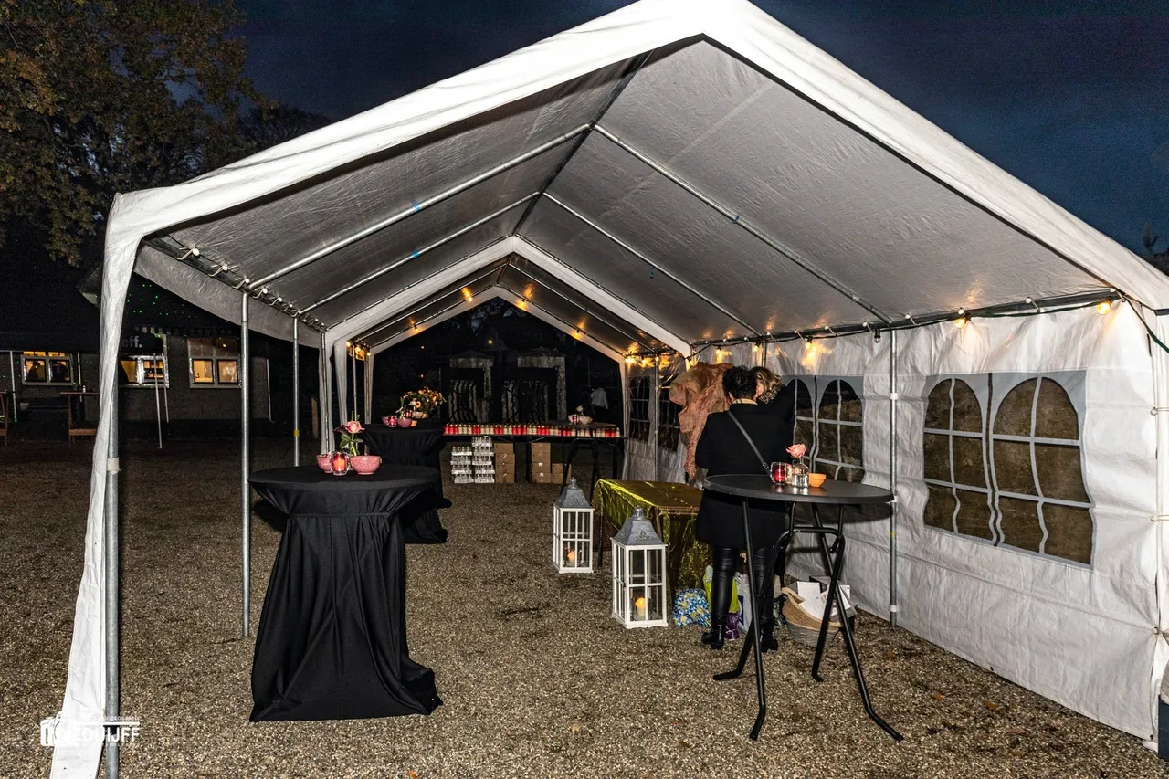 tent