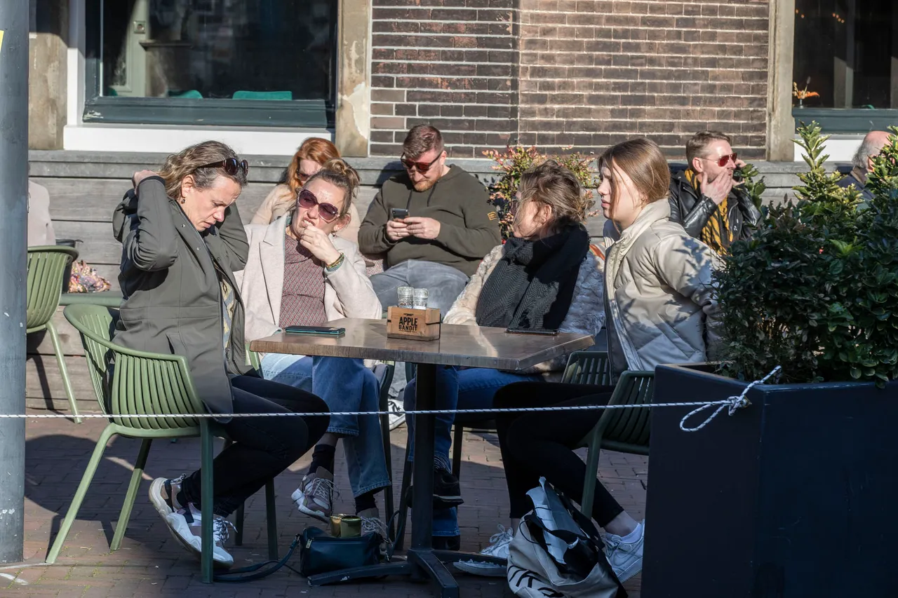 terrasgasten2