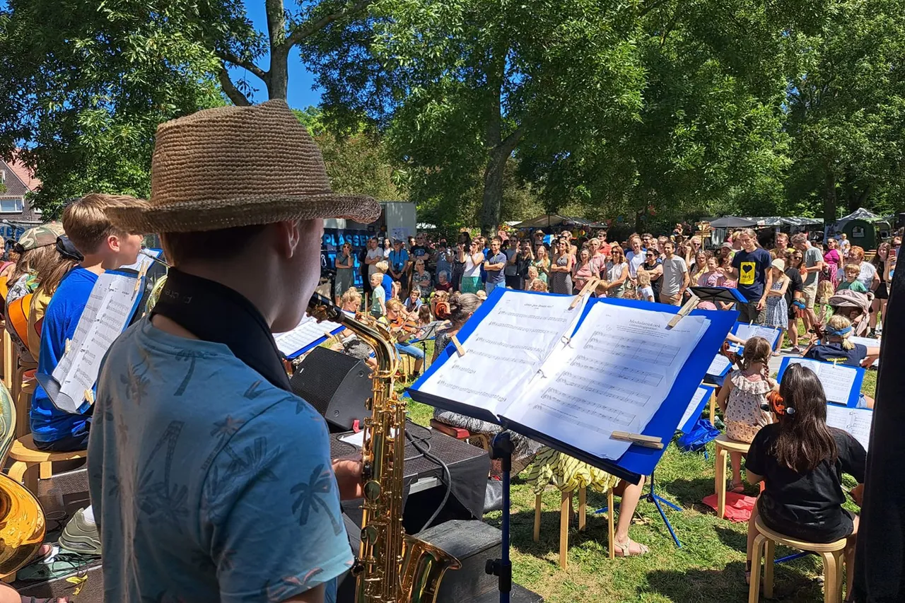 wijkorkest optreden zomer in de zaanen festival 2023 kopieren