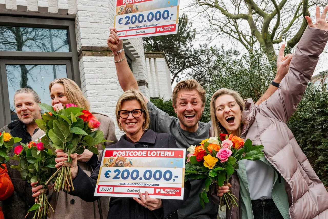 De-geluksvogels-winnen-100.000-euro-per-lot