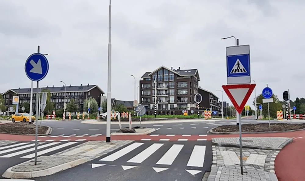 2021 10 04 opening laatste rotonde van cleeffkade