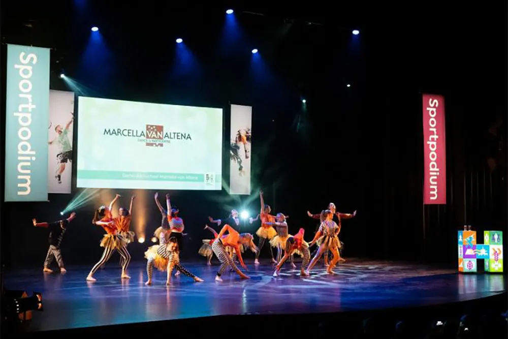 2022 03 08 sportpodium dansers 1