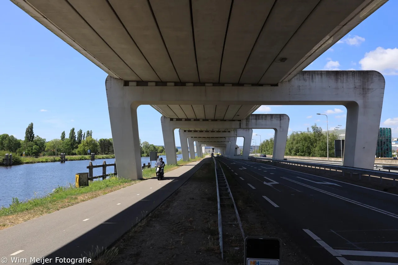 3z1a2388 schiphol oost