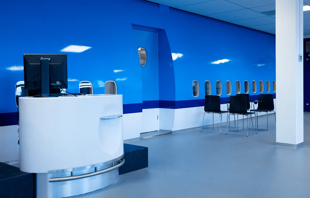 9 mockup airport2017 fotografieevaulm