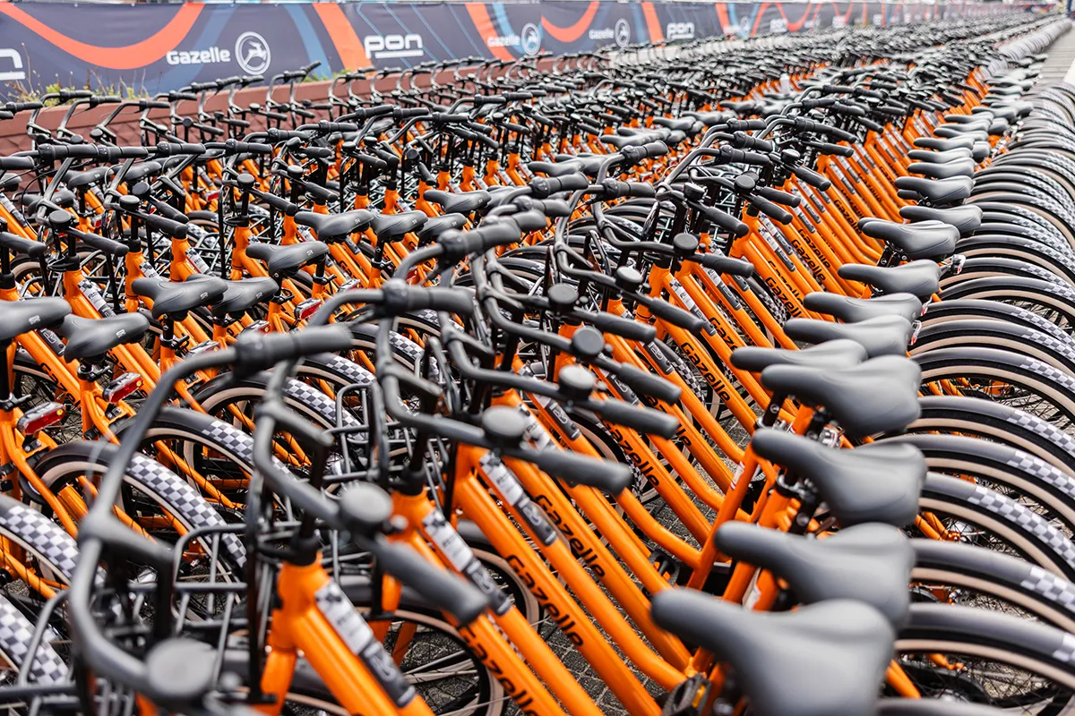 gazelle dgp oranje zee aan fietsen 2023 kopieren