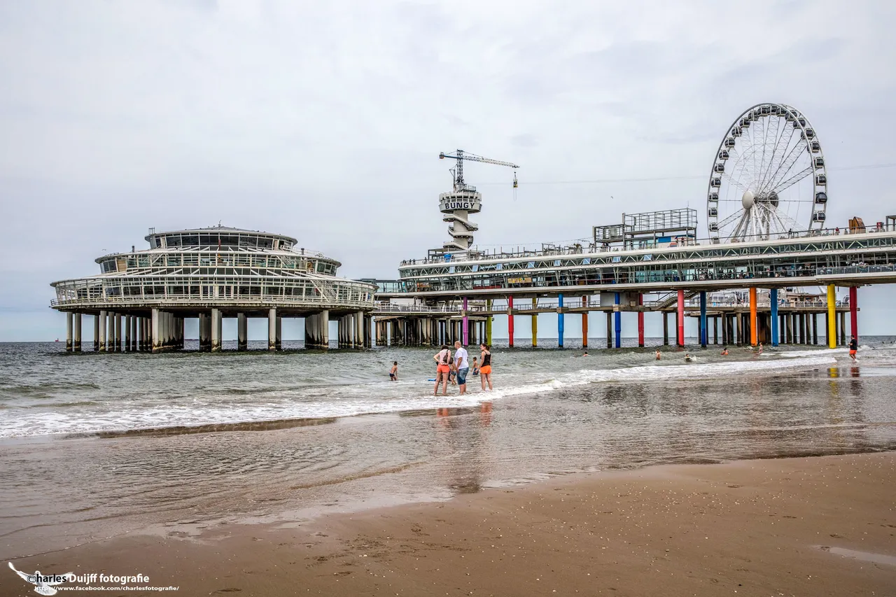 pier zwemmen reuzenrad