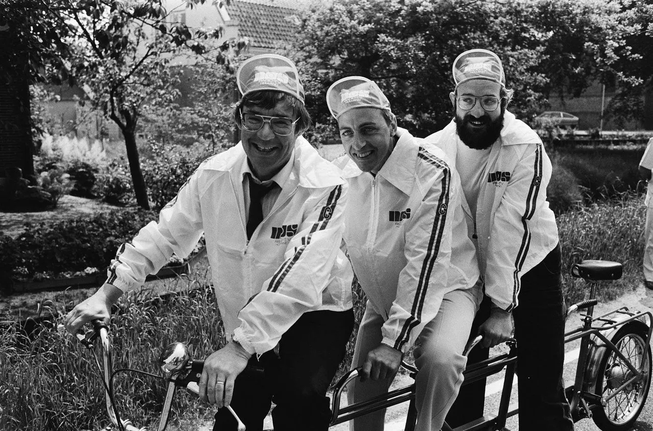 theo koomen heinze bakker en hans prakke bestanddeelnr 930 3179 1
