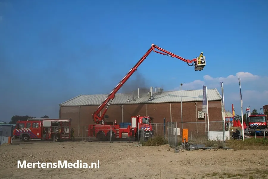 hoogwerker dries rook dak roy mertens