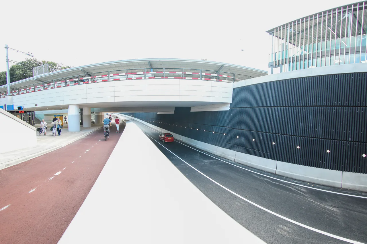 station harderwijk tunnel all in one fotografie