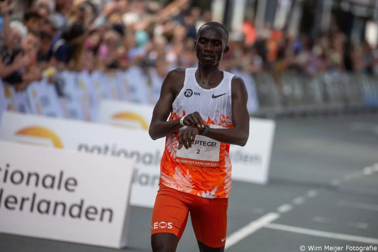 Joshua Cheptegei, van start als favoriet