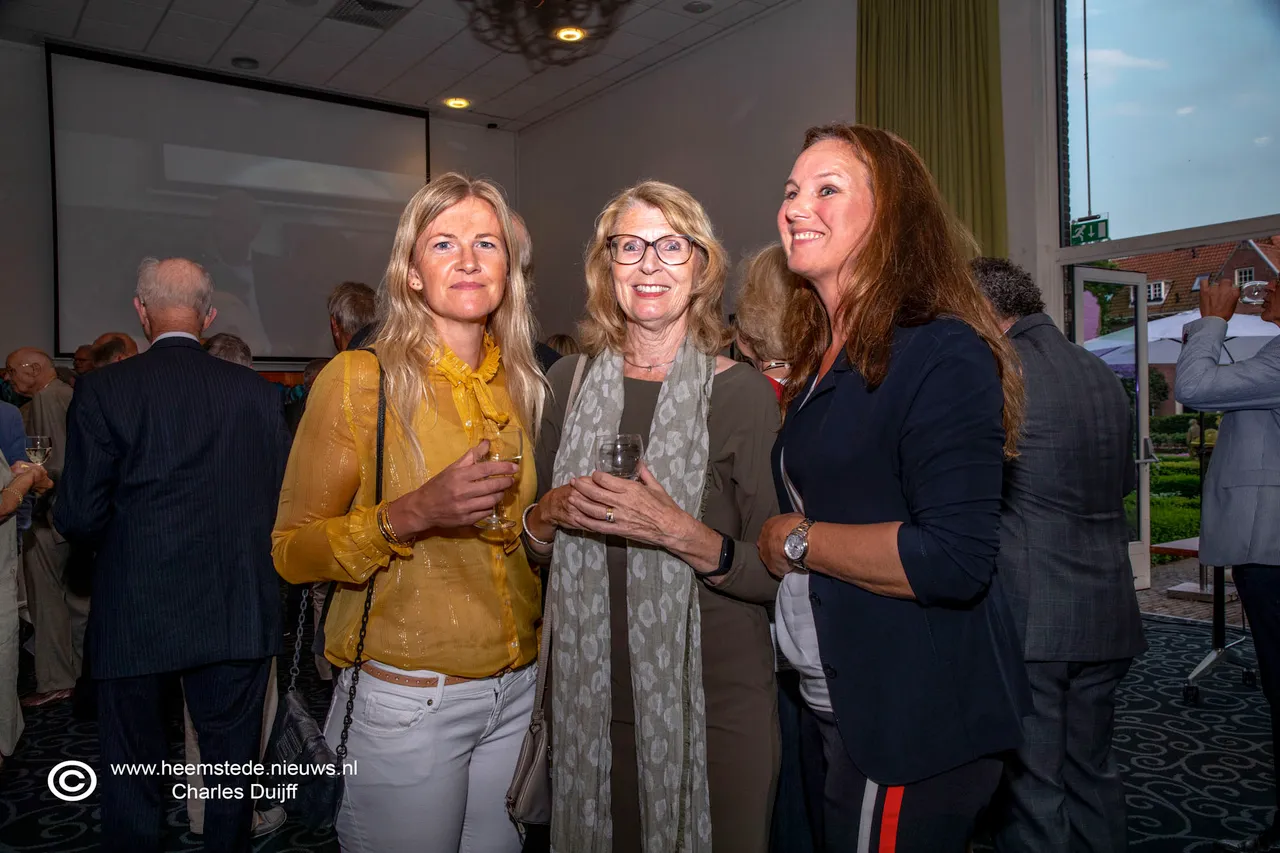 3 dames