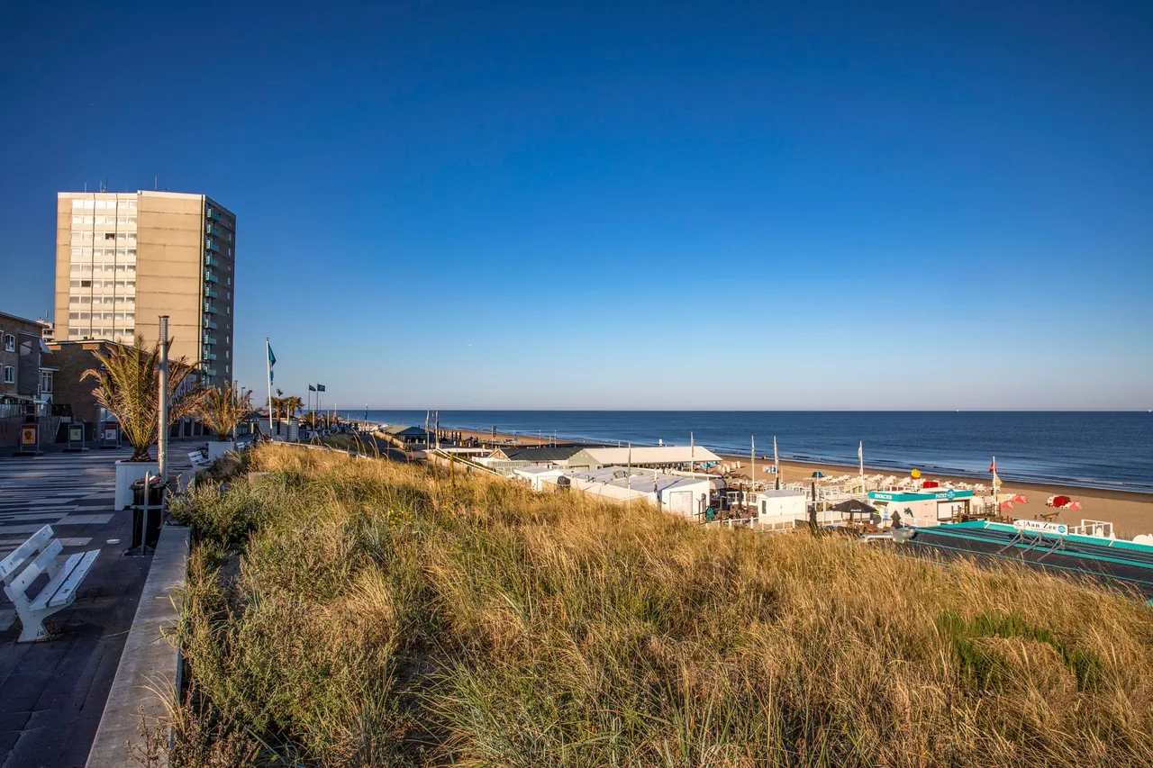 boulevard zandvoort ochtendgloren
