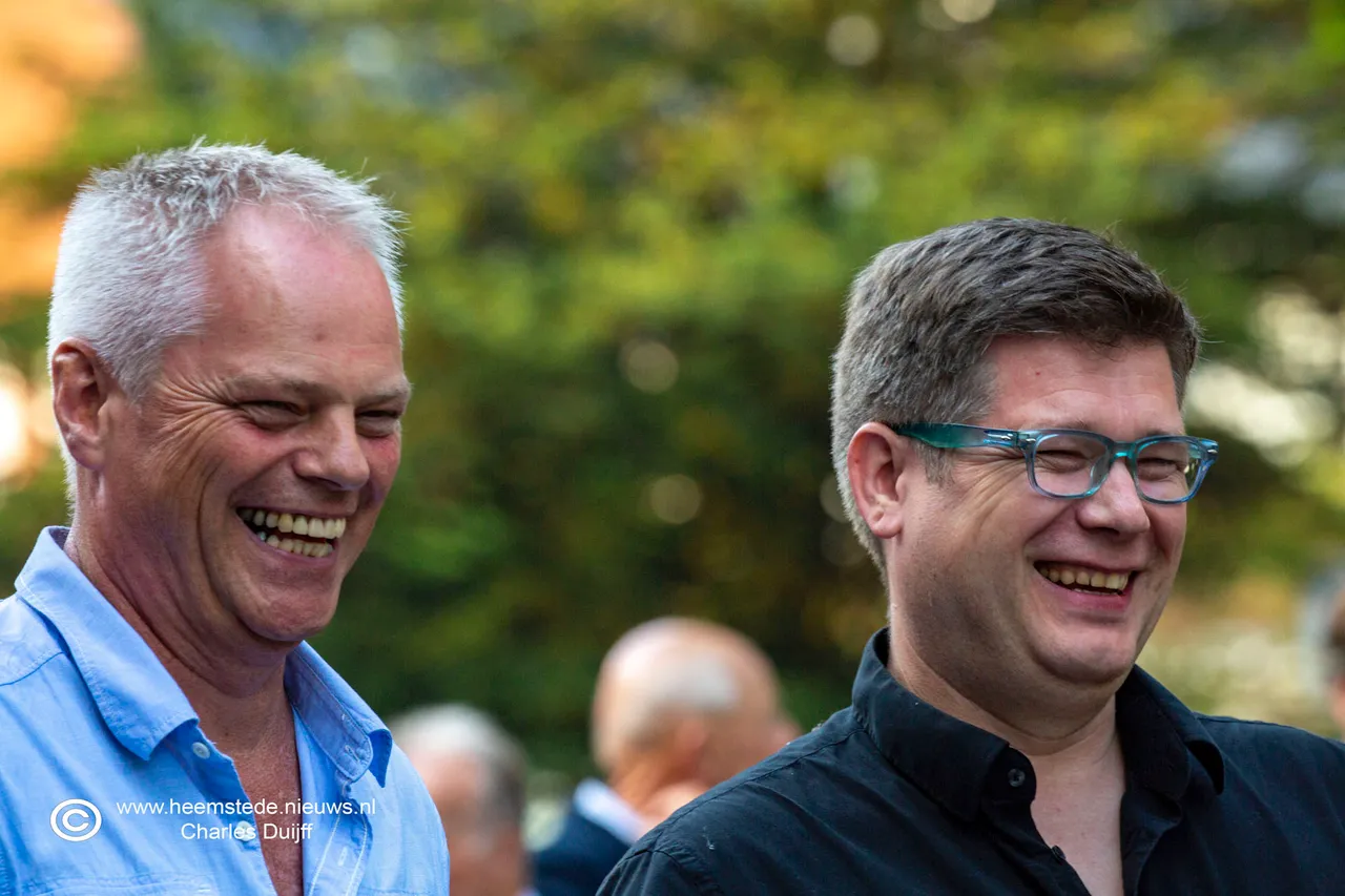 lachende mannen