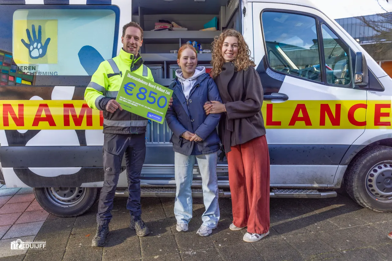 Chauffeur ontvangt cheque