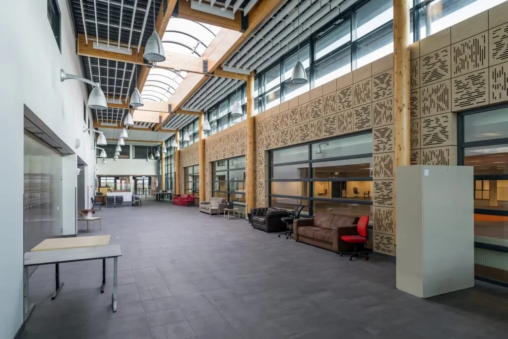 251024111625_EP17058-1024x683