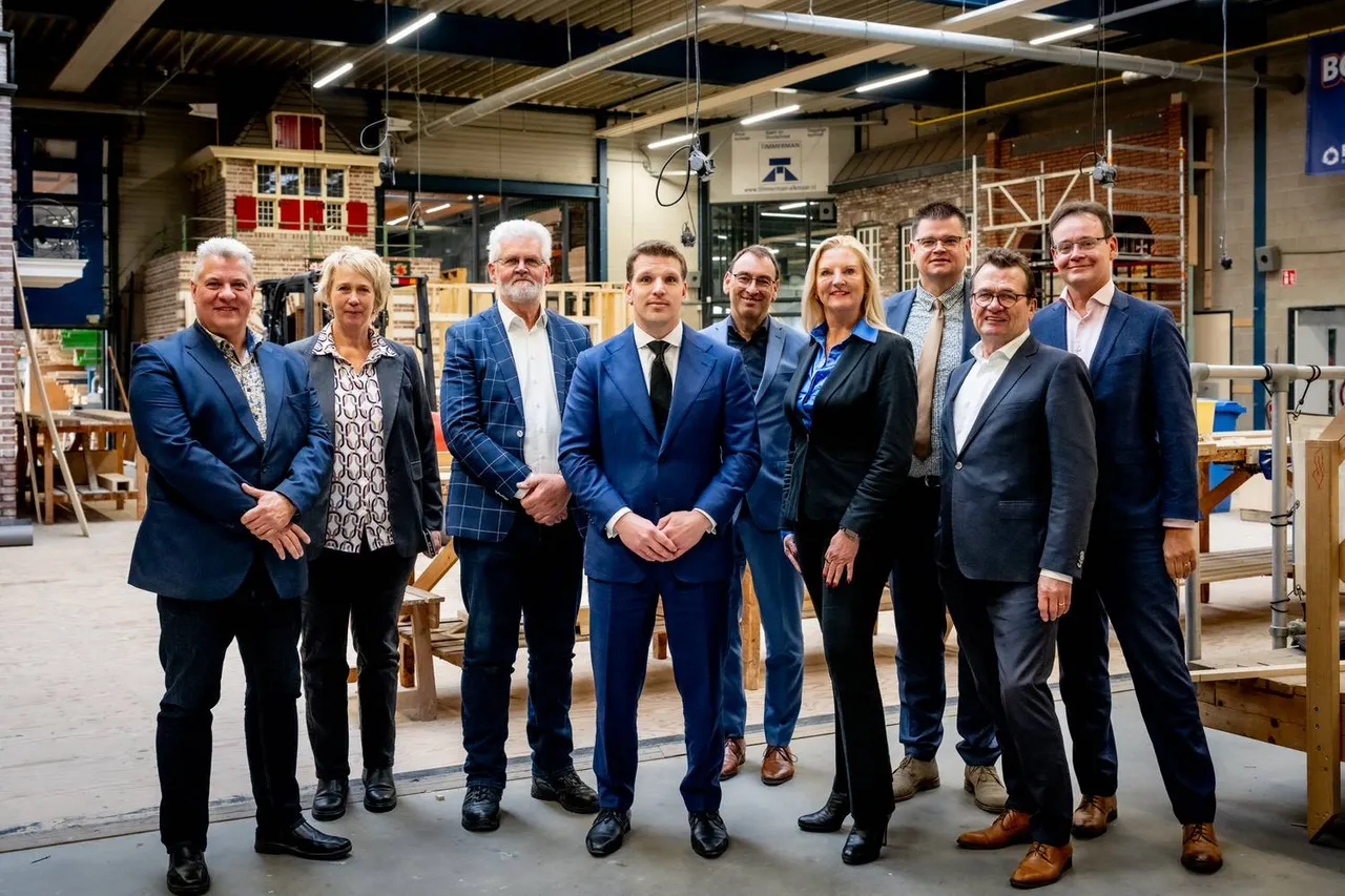 Werkbezoek minister OCW Heerhugowaard 1©Richard Rood