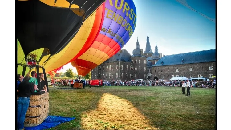 foto kasteel hoensbroek