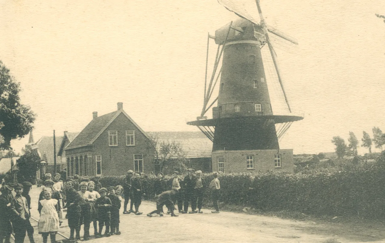 1713