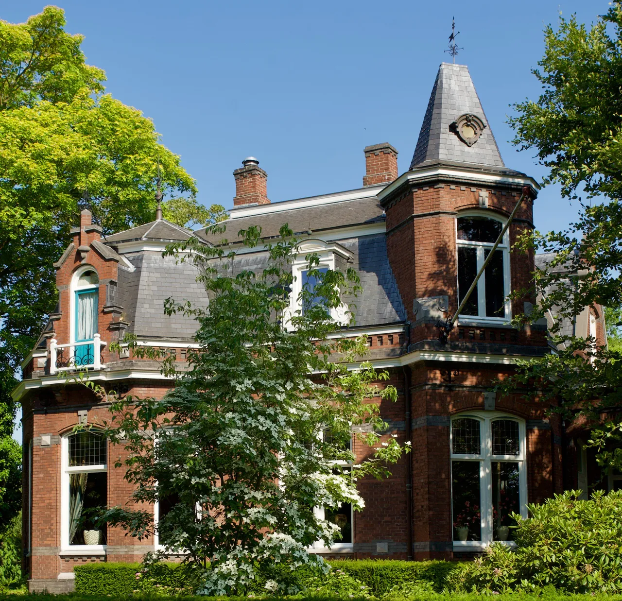 1821b 2023 7102 huis zijkant 2