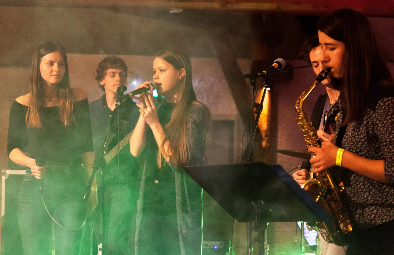 44444444444444444444444444444444444444