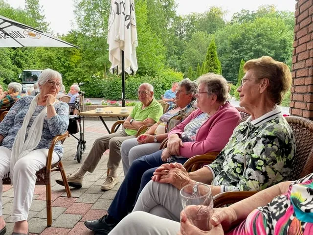 dag 1 betsie van heeswijk links en sjaan de vaan rechts op de foto