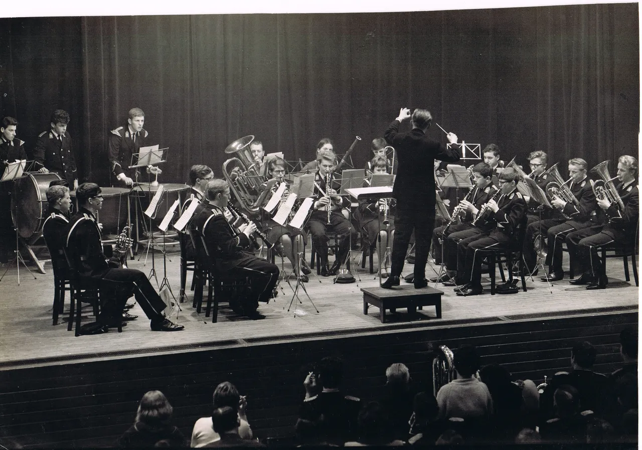 fanfare 2