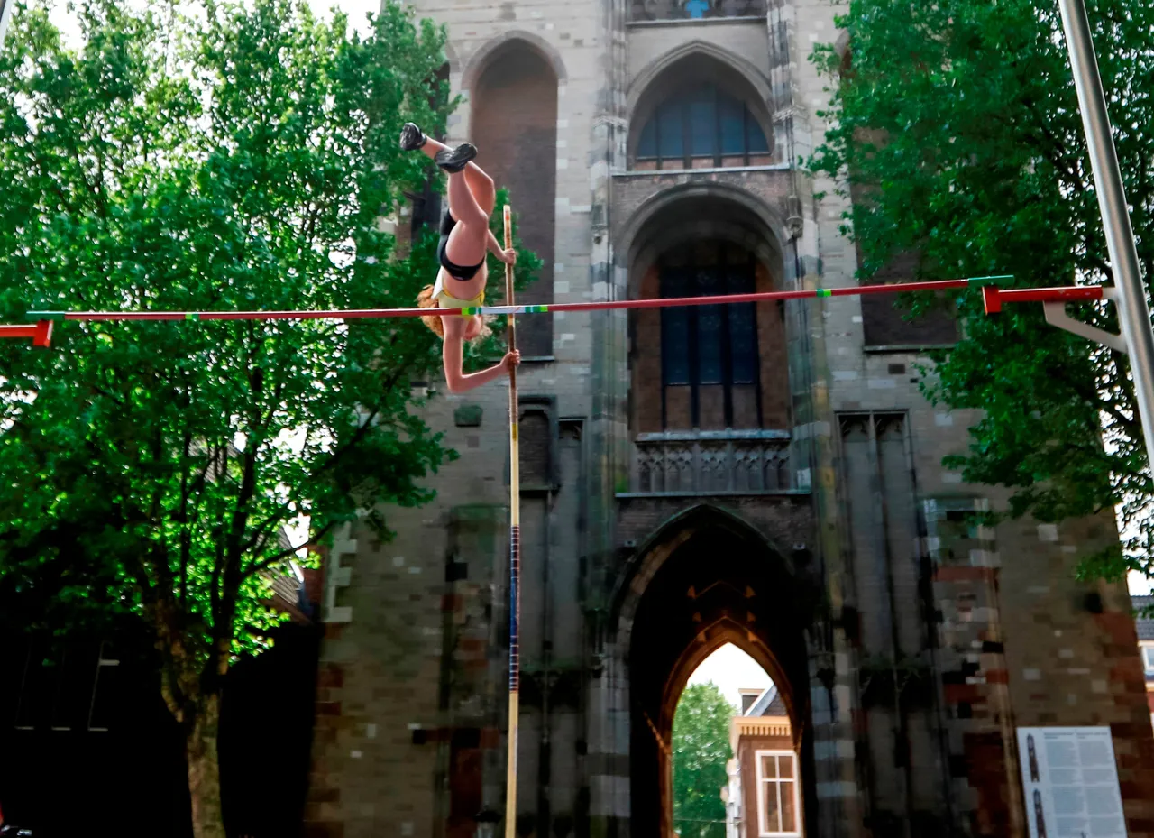 fleurvanderlinden06 nk atletiek dames utrecht 180621 foto bjorn parc3a9e 14648997a b1f2ef7234ba652cbaa6