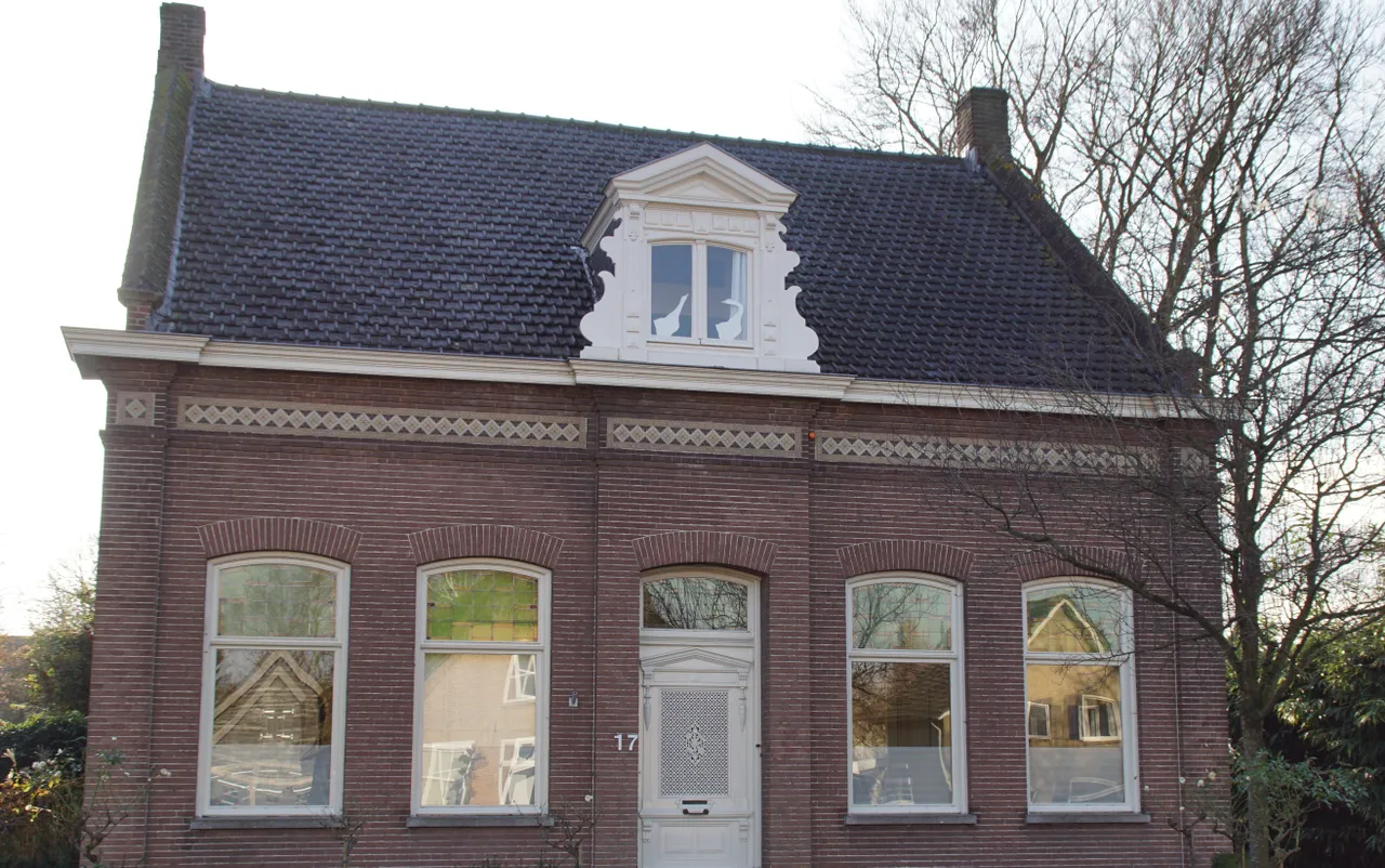 Cees van Hulten liet in 1892 dit woonhuis bouwen in de architectuurstijl van het Eclecticisme