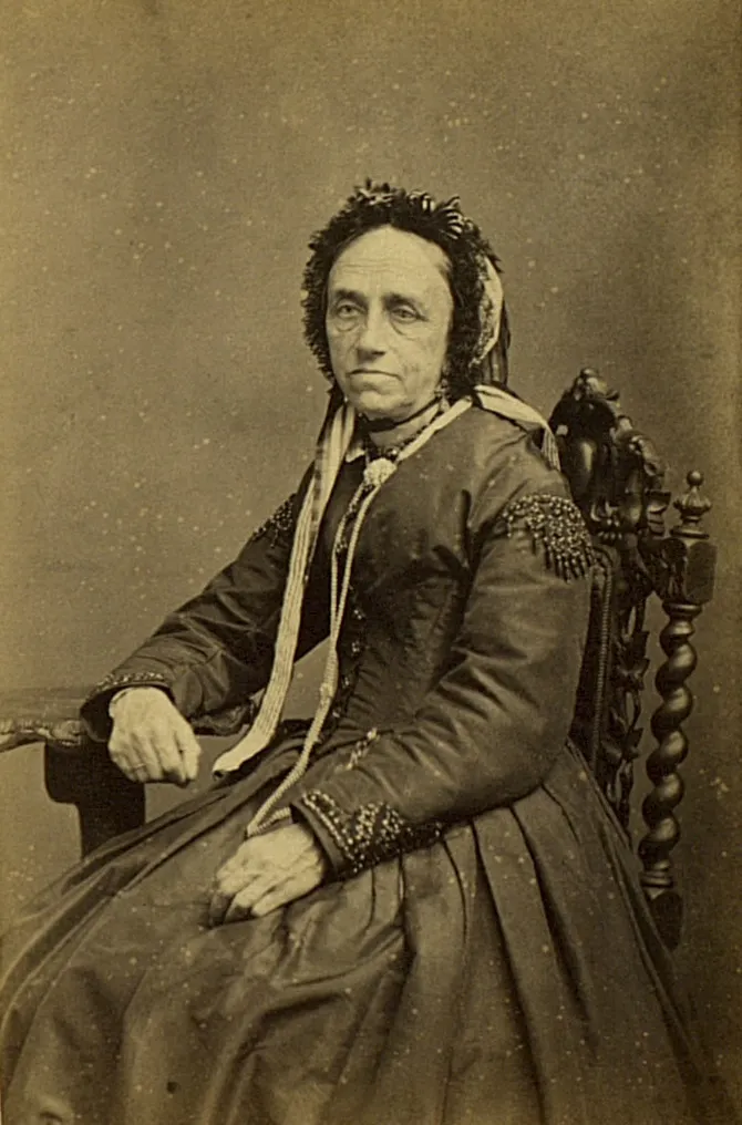 maria bax 11
