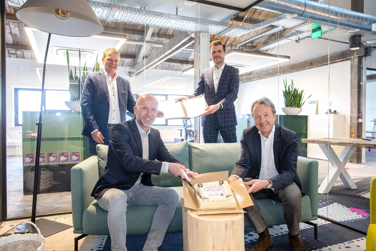 ondertekening partnership midpoint brabant en mindlabs 2