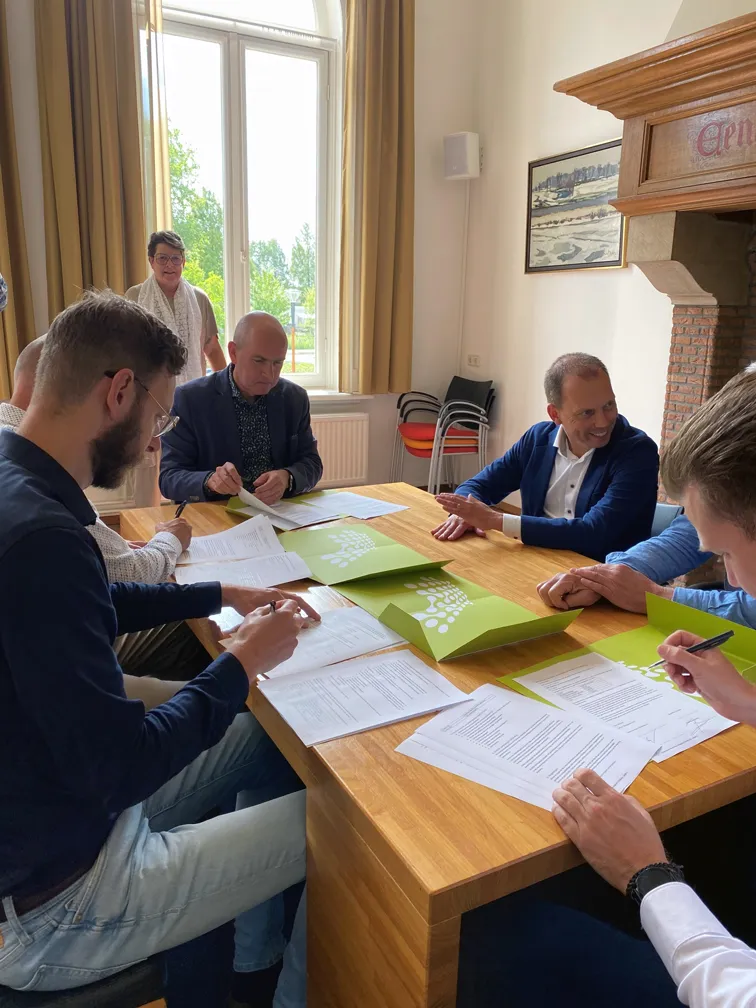 ondertekening warmtenet vliedberg 2 lr