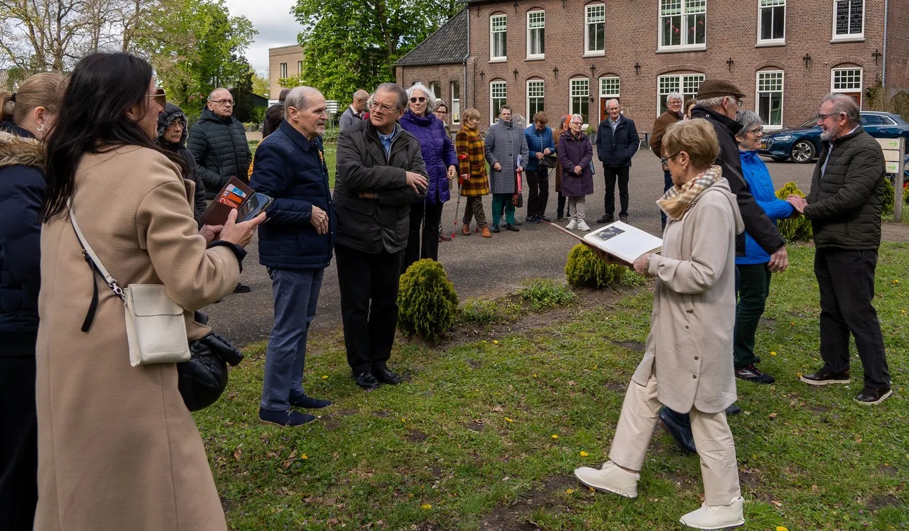 onthullingbernardus21apr24 a7 05595