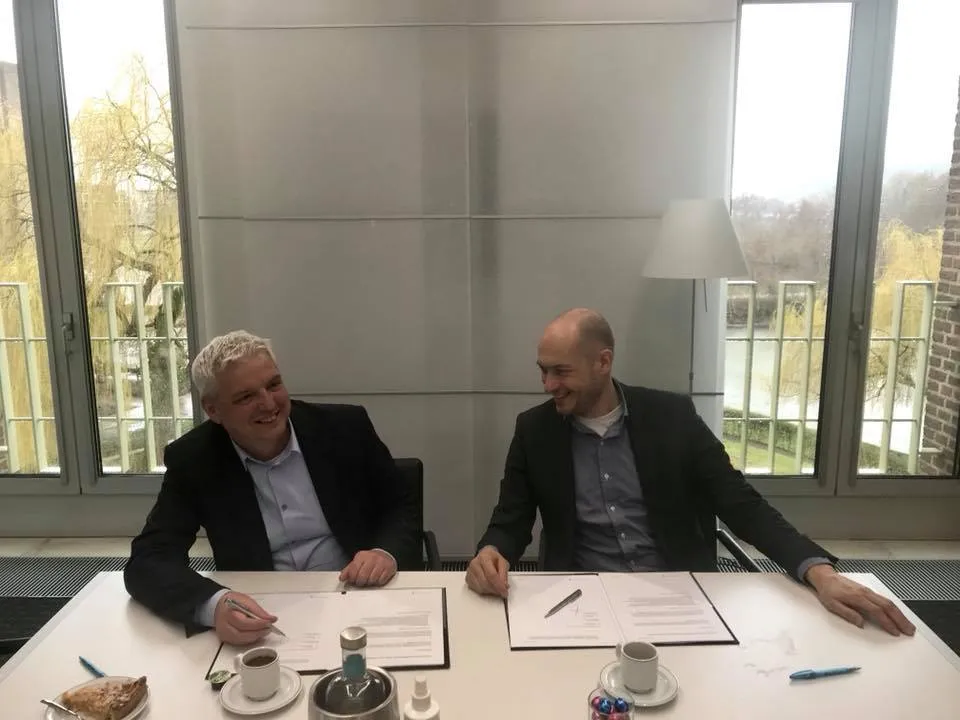 29541833 782265888636903 6628944080041702128 n