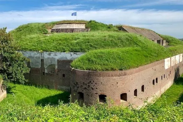 fort-pannerden-buitenkant foto JP