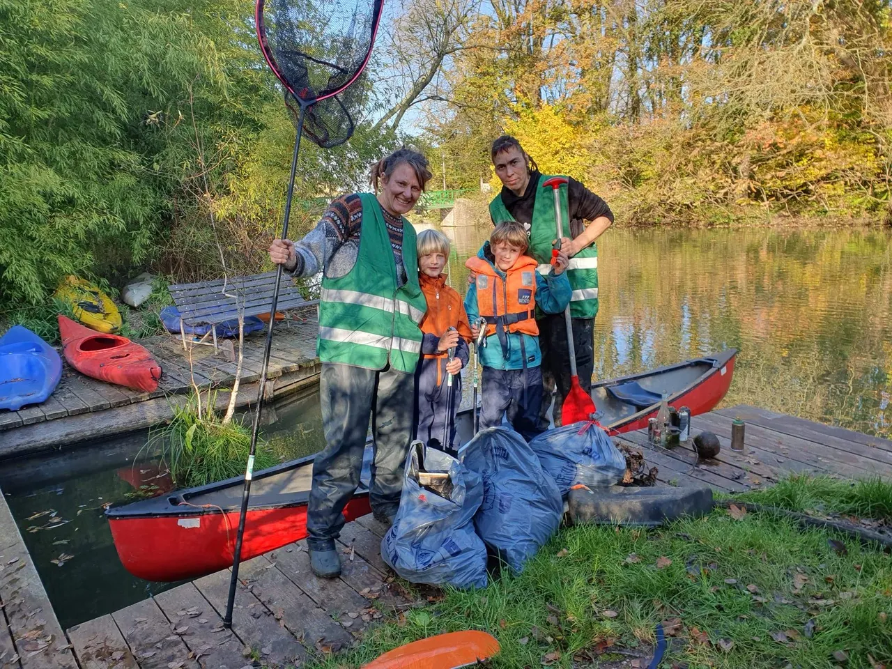 Vrijwilligers langs de Linge.Stichting Duurzame Innovatie.fe371860-1176-45e9-852d-7664379d75a6