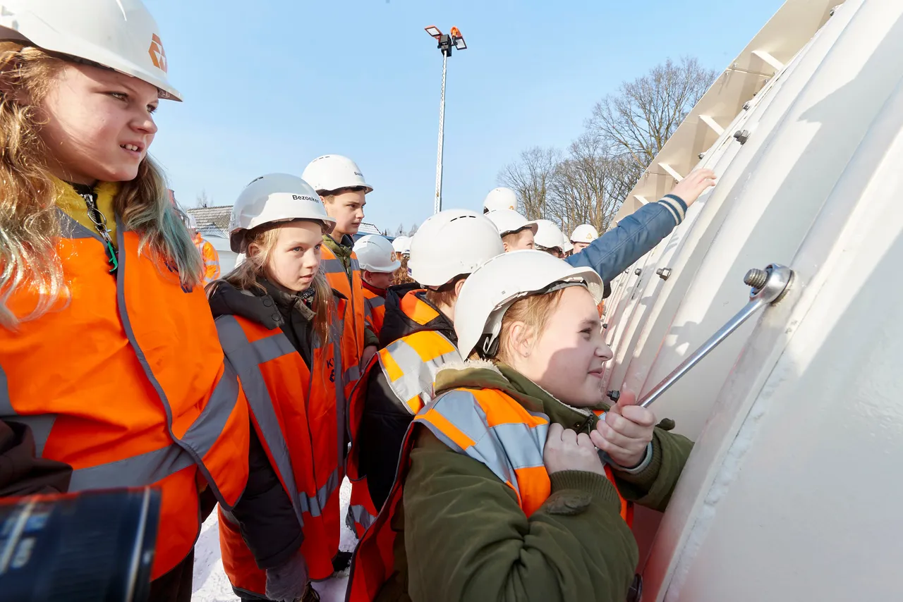 1775 c044aea20a7f6d8843c1cd9a85929a7a