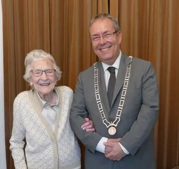 105 jaar mevrouw schuren mestrom uit linne 2