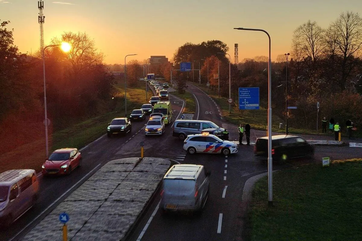 21-11-2025 Ongeval Rondweg Uden 05