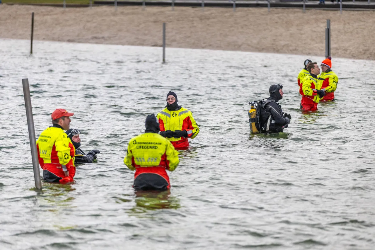 01-01-2026 Nieuwjaarsduik Hemelrijk Volkel-6