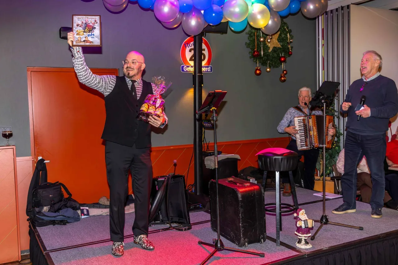 02. Niels Swinkels 25 jaar Liederentafel (28 december 2025)