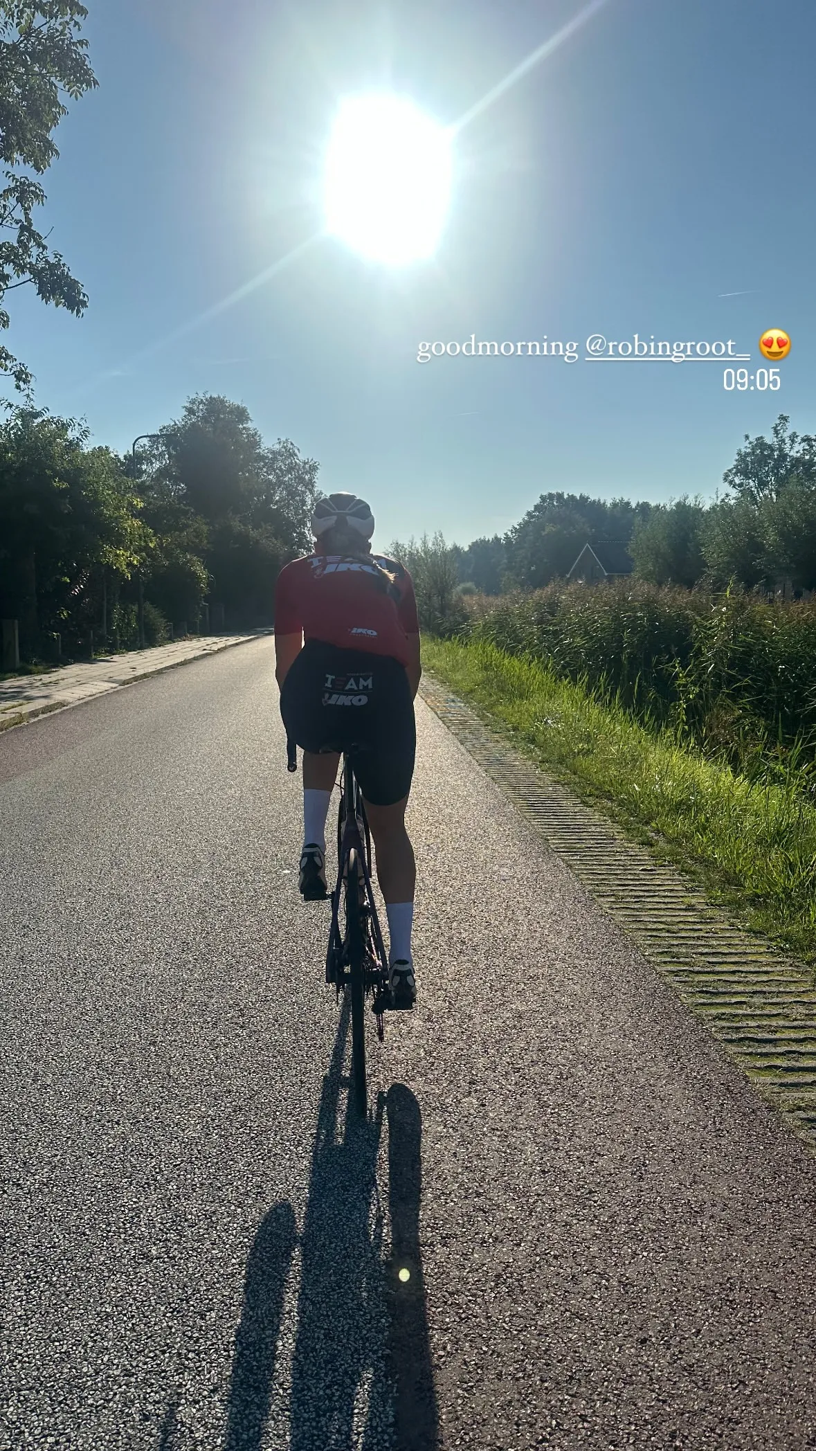 pien hersman laat iedereen genieten van de achterzijde van robin groot