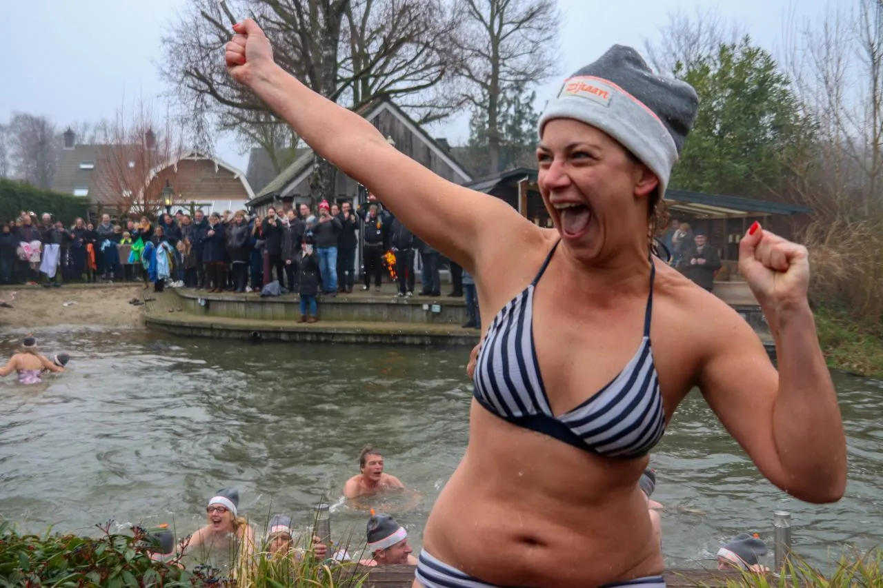 01 01 2020 nieuwjaarsduik 11