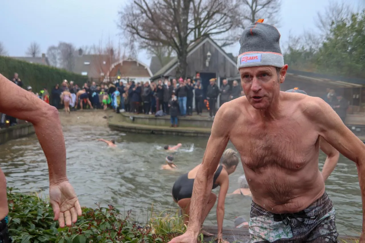 01 01 2020 nieuwjaarsduik 14