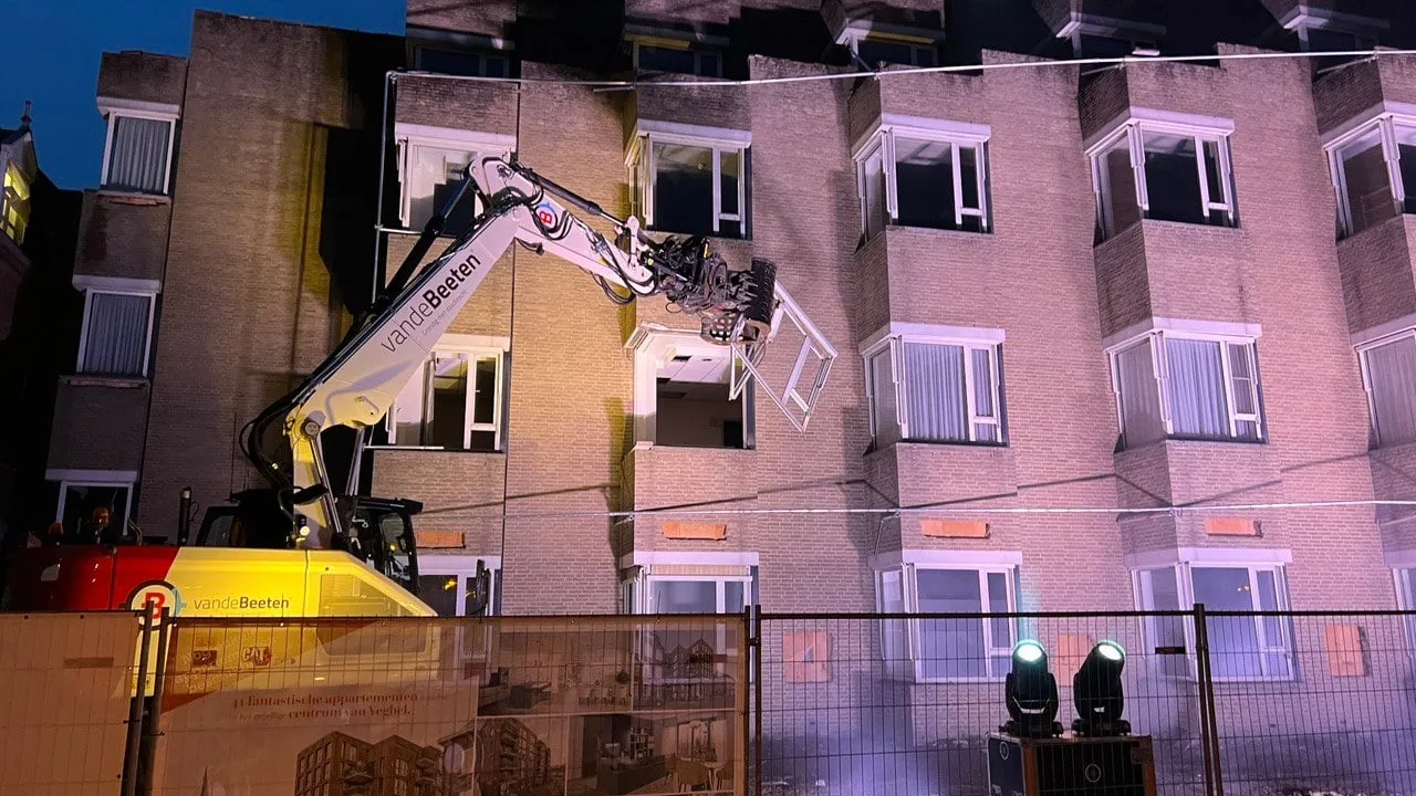 01 04 2022 kloosterkwartier start sloop zigzag gebouw 03