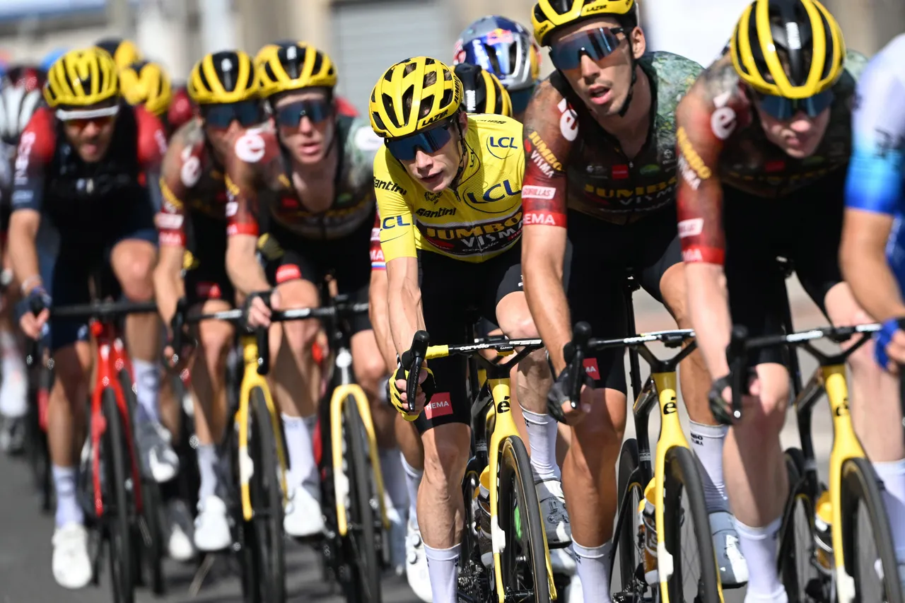 01 jumbo feliciteert team jumbo visma met overwinning tour de france 2022