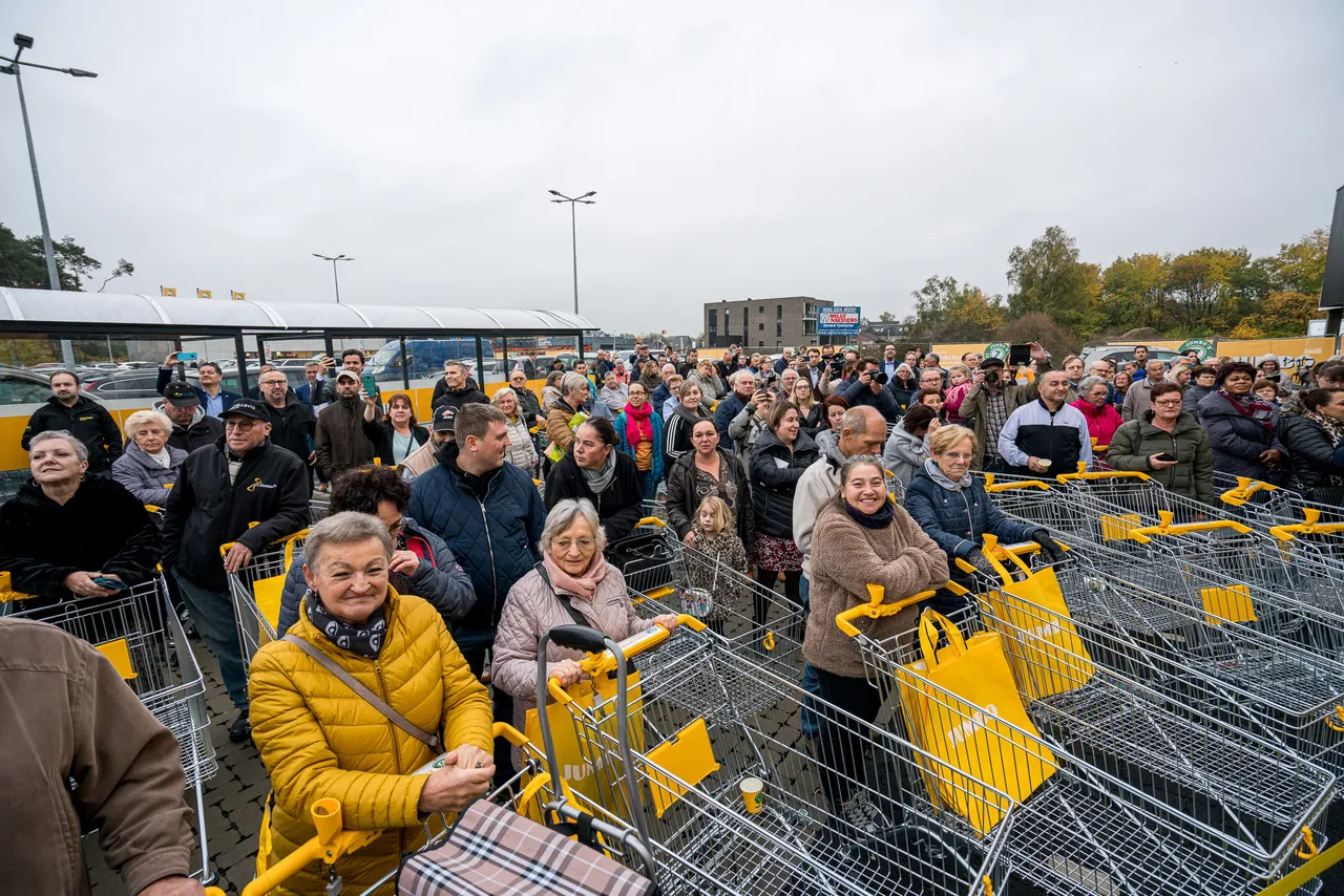 02 eerste jumbo supermarkt in belgie feestelijk geopend