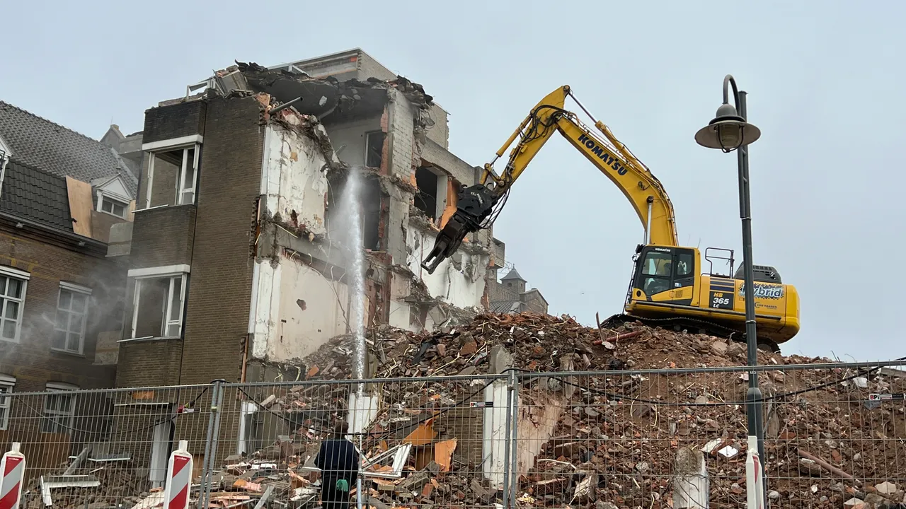 06 05 2022 sloop zigzag gebouw 02