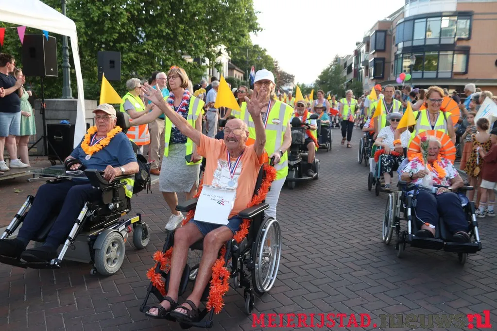 17 06 2022 avondvierdaagse defile 10